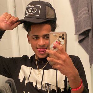 Meet your Posher, Daniel